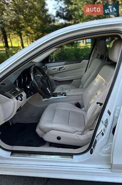 Седан Mercedes-Benz E-Class 2015 в 
