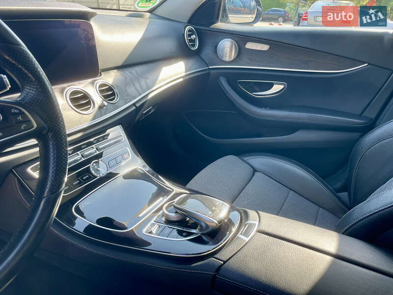 Універсал Mercedes-Benz E-Class 2017 в Луцьку