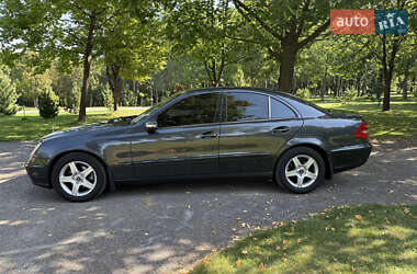 Седан Mercedes-Benz E-Class 2004 в 
