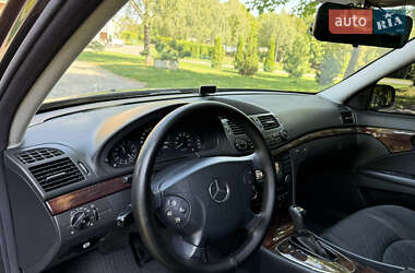 Седан Mercedes-Benz E-Class 2004 в 