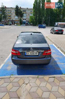 Седан Mercedes-Benz E-Class 2010 в 
