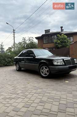Седан Mercedes-Benz E-Class 1995 в 