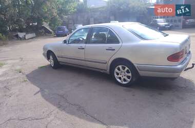 Седан Mercedes-Benz E-Class 1996 в 