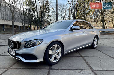 Седан Mercedes-Benz E-Class 2016 в 