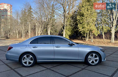 Седан Mercedes-Benz E-Class 2016 в 