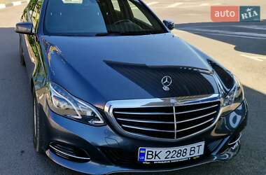 Седан Mercedes-Benz E-Class 2015 в 