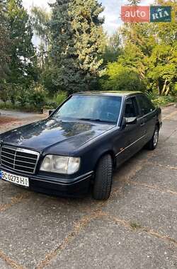 Седан Mercedes-Benz E-Class 1995 в Черновцах