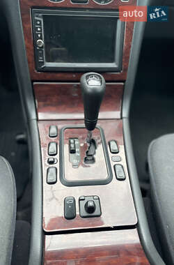 Седан Mercedes-Benz E-Class 2000 в 