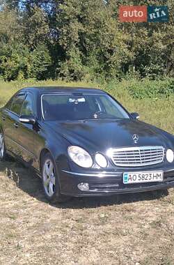 Седан Mercedes-Benz E-Class 2004 в 