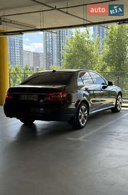 Седан Mercedes-Benz E-Class 2012 в 