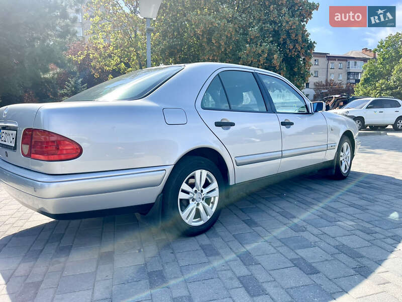 Седан Mercedes-Benz E-Class 1999 в Днепре