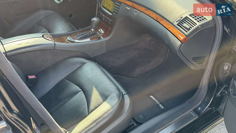 Седан Mercedes-Benz E-Class 2004 в Киеве