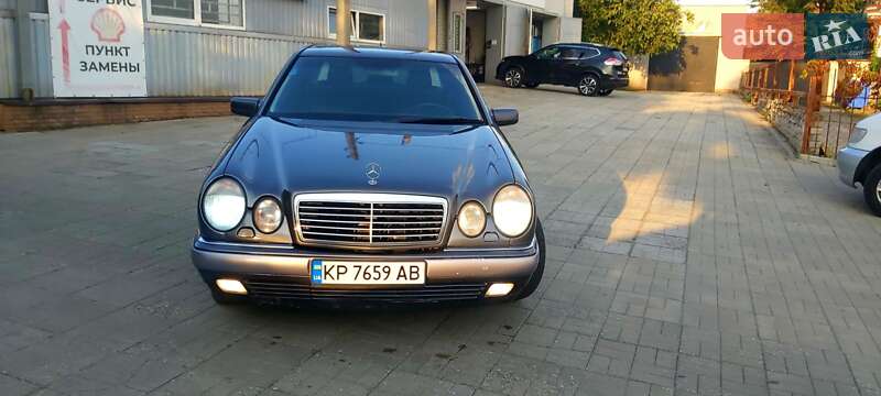Седан Mercedes-Benz E-Class 1999 в Запорожье