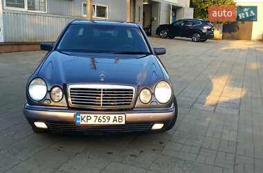 Седан Mercedes-Benz E-Class 1999 в 