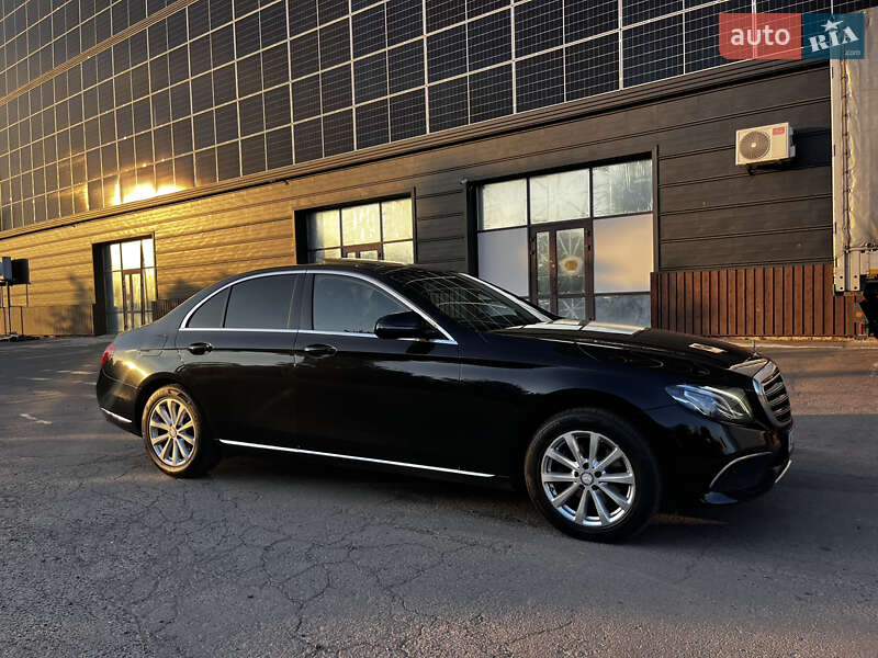 Седан Mercedes-Benz E-Class 2016 в Луцьку