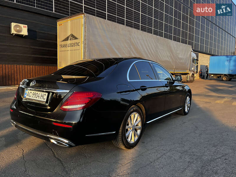 Седан Mercedes-Benz E-Class 2016 в Луцьку