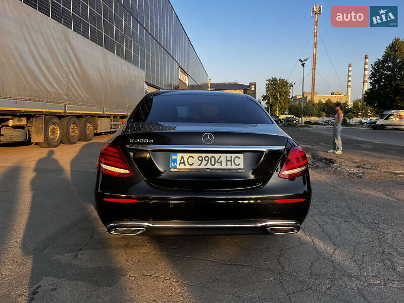 Седан Mercedes-Benz E-Class 2016 в Луцьку
