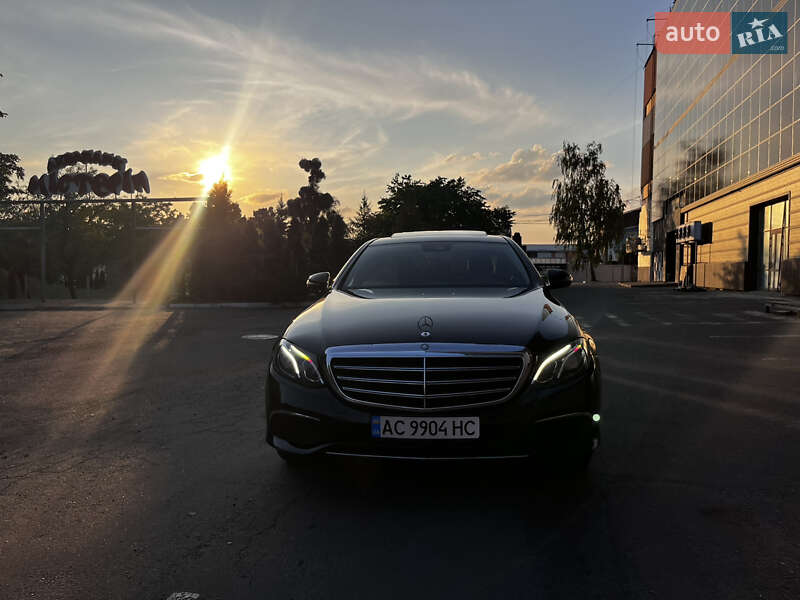 Седан Mercedes-Benz E-Class 2016 в Луцьку