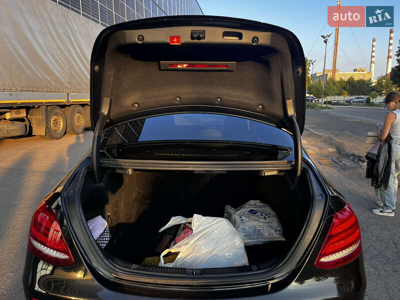 Седан Mercedes-Benz E-Class 2016 в Луцьку