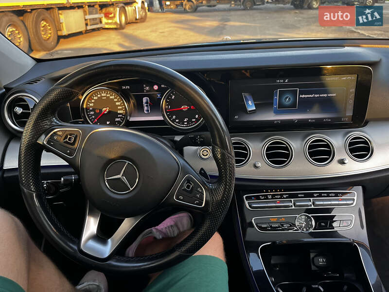 Седан Mercedes-Benz E-Class 2016 в Луцьку