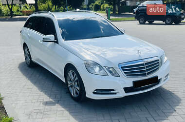 Универсал Mercedes-Benz E-Class 2012 в Житомире