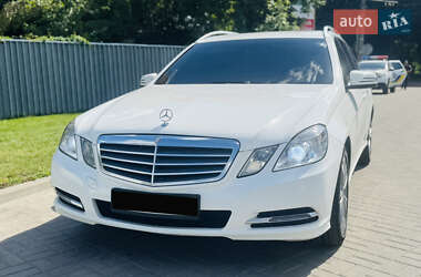 Универсал Mercedes-Benz E-Class 2012 в 