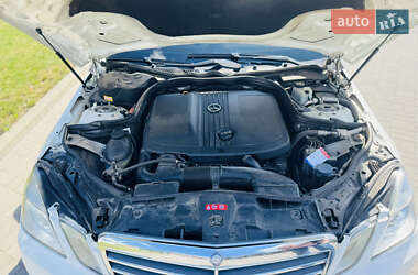 Универсал Mercedes-Benz E-Class 2012 в 