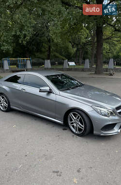 Купе Mercedes-Benz E-Class 2013 в 