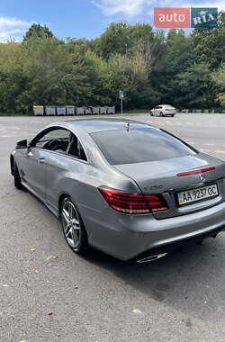 Купе Mercedes-Benz E-Class 2013 в 