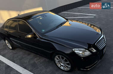 Седан Mercedes-Benz E-Class 2012 в 