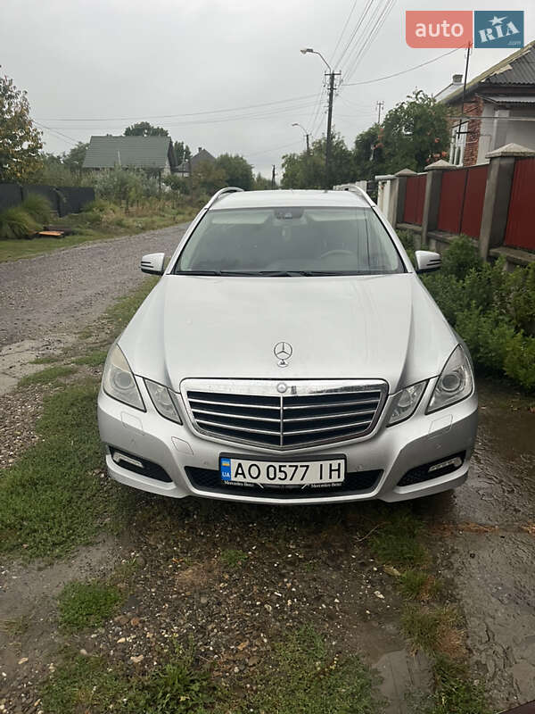 Mercedes-Benz E-Class 2010