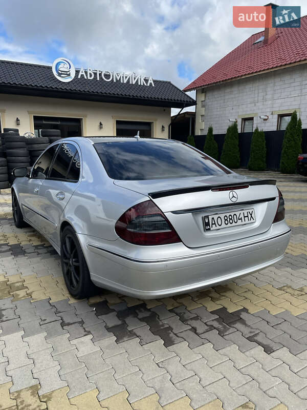 Седан Mercedes-Benz E-Class 2006 в Виноградове
