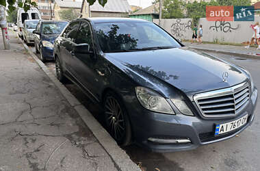 Седан Mercedes-Benz E-Class 2011 в 