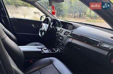 Седан Mercedes-Benz E-Class 2011 в 