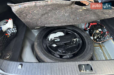 Седан Mercedes-Benz E-Class 2011 в 