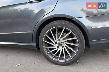 Седан Mercedes-Benz E-Class 2011 в 