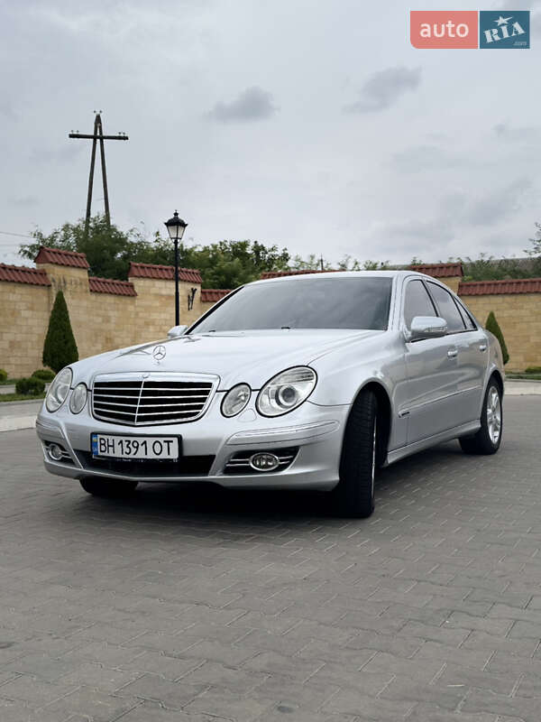 Седан Mercedes-Benz E-Class 2006 в Измаиле