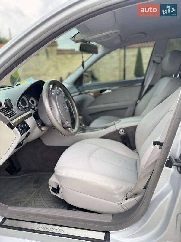 Седан Mercedes-Benz E-Class 2006 в Измаиле