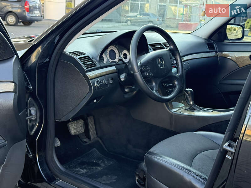Седан Mercedes-Benz E-Class 2007 в Хмельницком