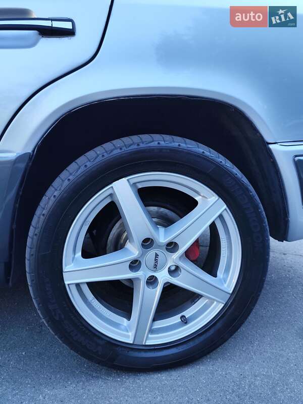 Седан Mercedes-Benz E-Class 1994 в Днепре