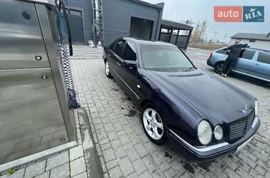 Седан Mercedes-Benz E-Class 1998 в 