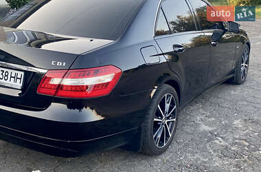 Седан Mercedes-Benz E-Class 2010 в 