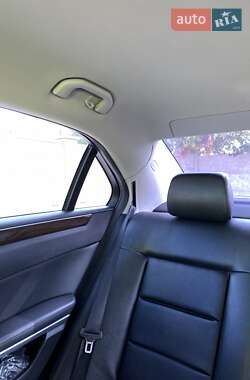 Седан Mercedes-Benz E-Class 2012 в 