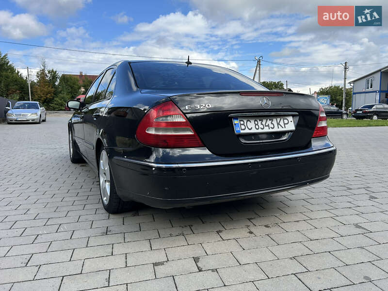 Седан Mercedes-Benz E-Class 2003 в Долине