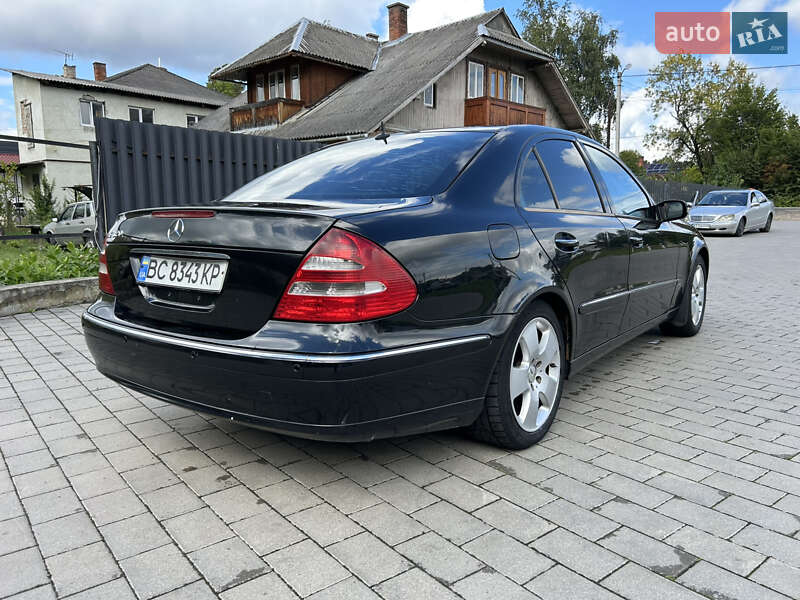 Седан Mercedes-Benz E-Class 2003 в Долине
