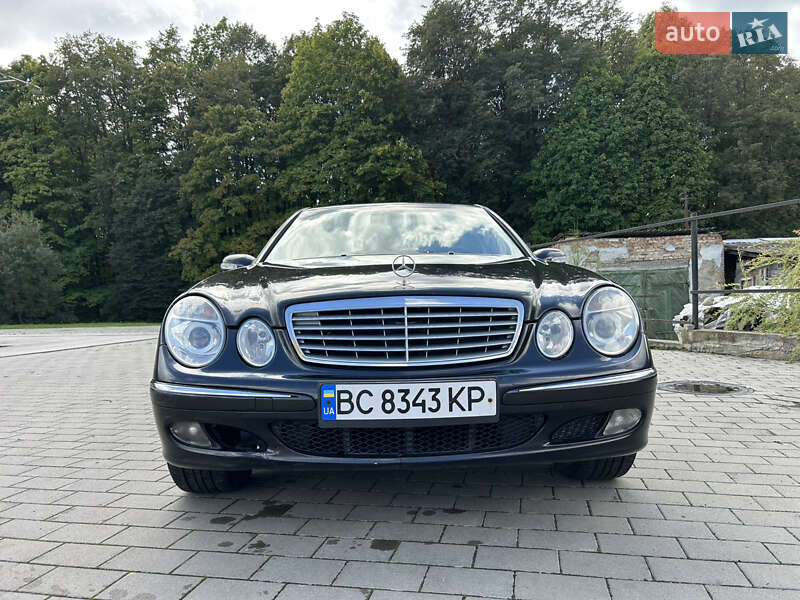 Седан Mercedes-Benz E-Class 2003 в Долине