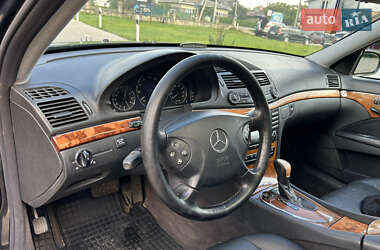 Седан Mercedes-Benz E-Class 2003 в 