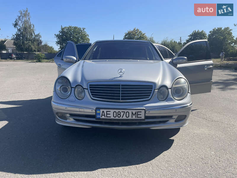 Седан Mercedes-Benz E-Class 2003 в Дніпрі