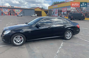Седан Mercedes-Benz E-Class 2011 в 