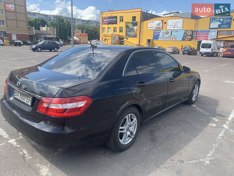 Седан Mercedes-Benz E-Class 2011 в Житомире фото 4 Седан Mercedes-Benz E-Class 2011 в Житомире